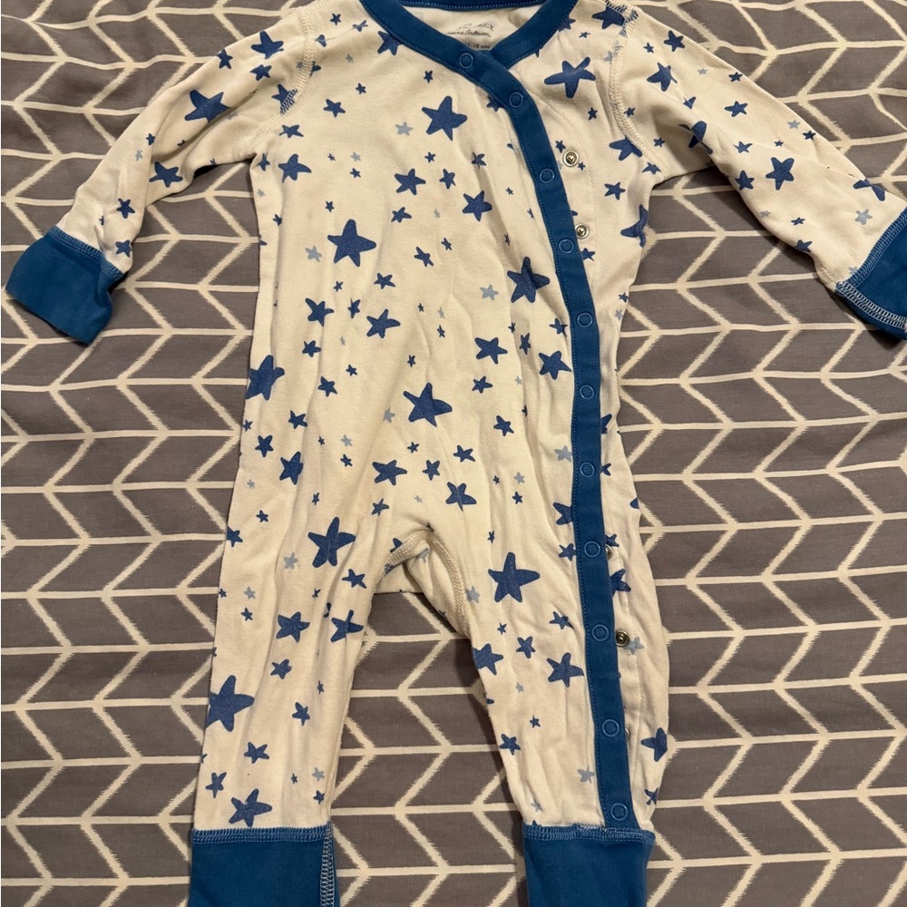 Moon and Back by Hanna Andersson Blue and White Star Footie One Piece